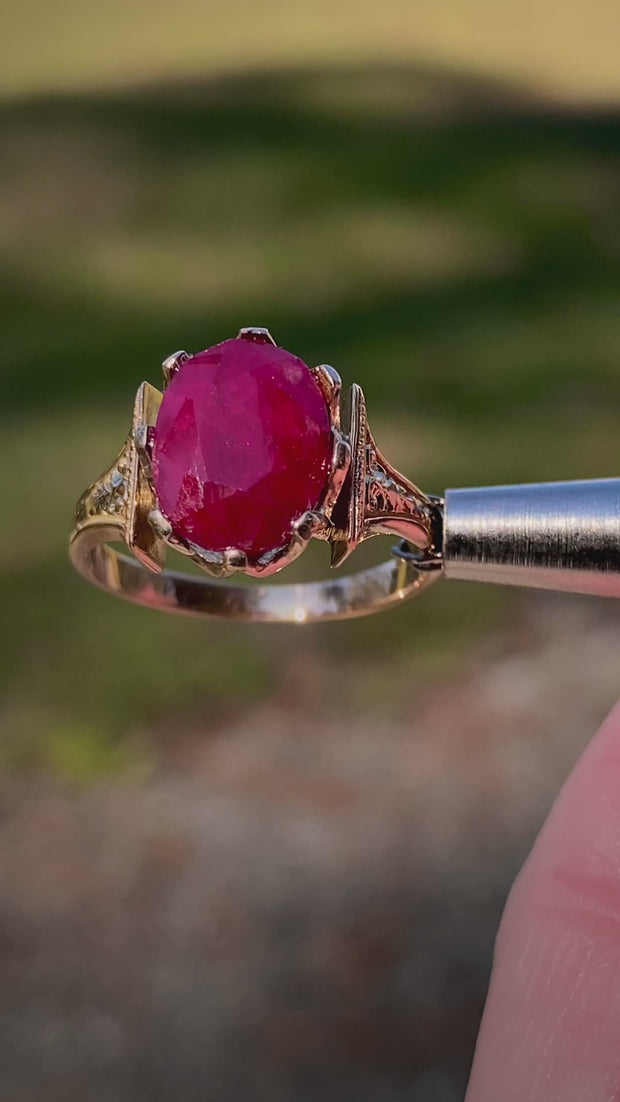 Victorian 18k Warm Gold 2.75 CT Ruby Corundum Ring with Engraved Crown Setting