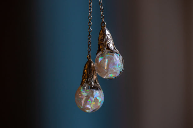 Rare Late Edwardian 14k Floating Opal Négligée Necklace with Engraved Floral Details