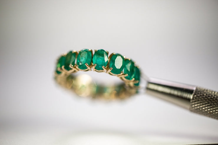 Estate 14k 5.92 CTW Natural Emerald Oval Cut Eternity Band