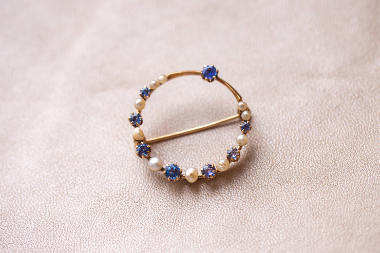 Victorian 14k Faceted Cornflower Blue Sapphire and Semi-Baroque Seed Pearl Crescent Moon Circle Brooch