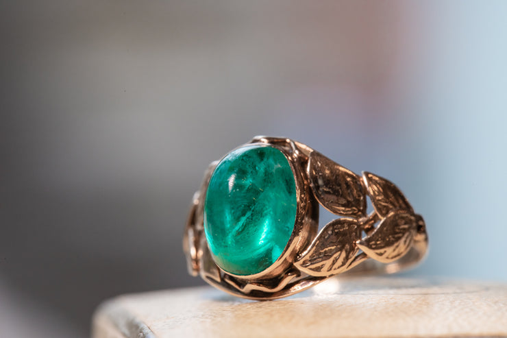 Vintage Scandinavian 14k 6.41 CT Bullet Cabochon Cut Emerald Paste Ring in Rosy Gold Foliate Mount
